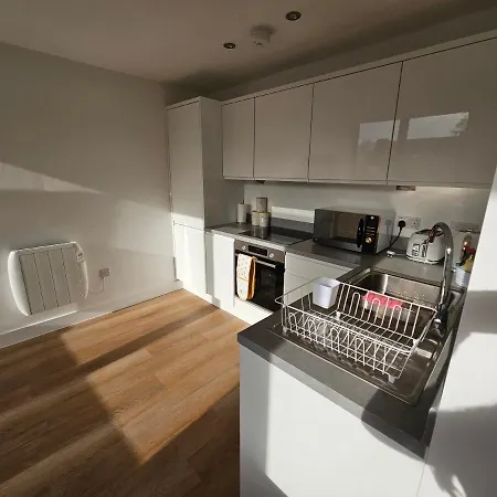 Brand New Trafford Apartment Manchester Exterior photo