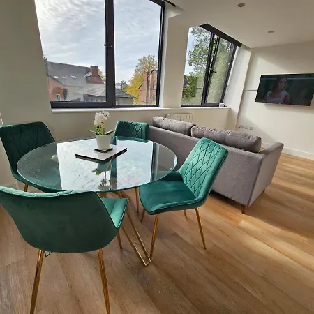 Brand New Trafford Apartment Manchester Exterior photo